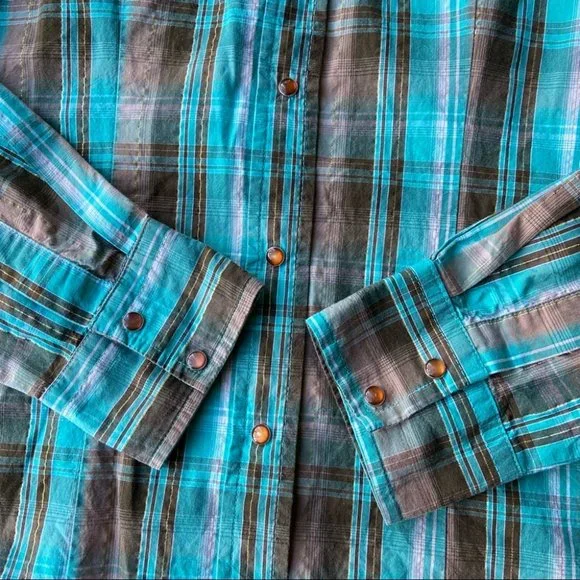 Life Style Green Plaid Western Shirt - Picture 10 of 13